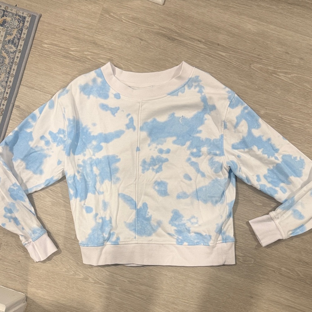 ZYIA Blue & White Tie-Dye waist length Sweatshirt